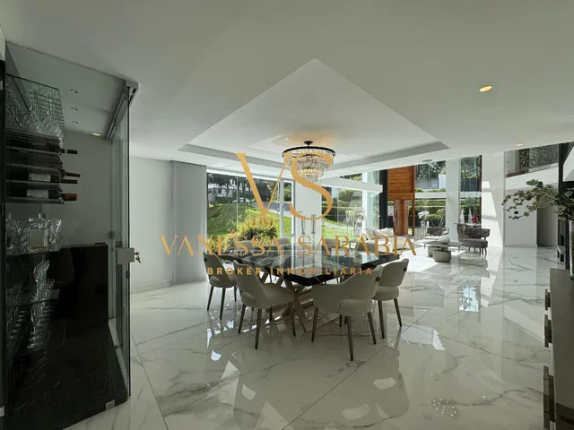 Vendo Casa Exclusiva en Iñaquito Alto, Ubicada Dentro de Urbanización Privada en Quito – Ecuador — imagen 3