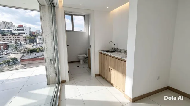 Oficina Premium en Venta en Iñaquito | Edificio Opal | 60,57 m² + Parqueadero + Baño Privado — imagen 5