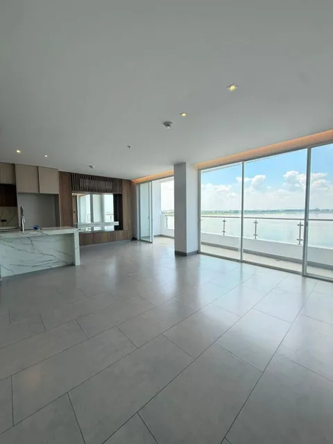Mocoli Urb. Dubai Departamento Vista Al Río en Venta. Guayas — imagen 5