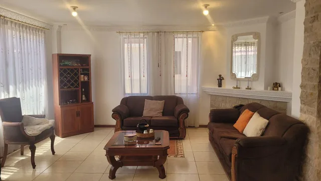 Casa de Venta, Los Chillos, 4 Dorm. — imagen 4