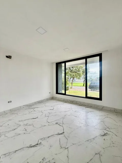 Isla Mocolí – Casa de Estreno Frente Al Lago, Guayas — imagen 5