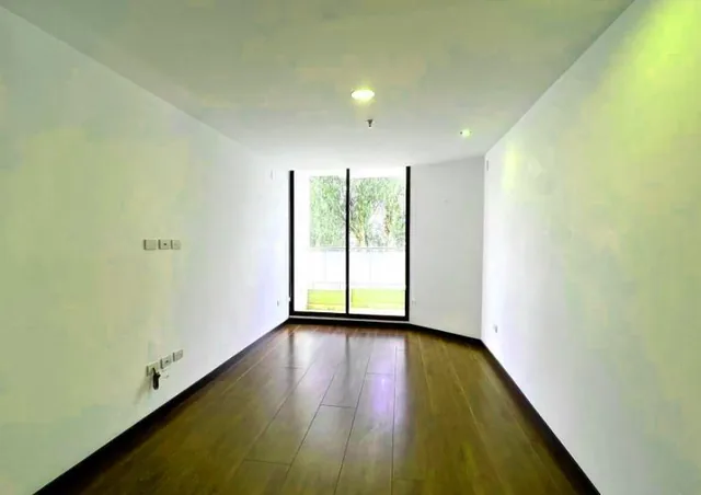 Departamento de Venta en Miravalle Cumbayá! Vista! Oportunidad! — imagen 5