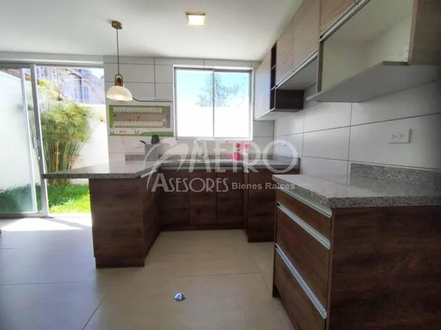Casas por Estrenar de 90 m² en Venta Calderón — imagen 2
