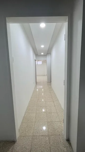 Kennedy, Vendo o Alquilo Amplia Oficina, Planta Baja. Guayas — imagen 4