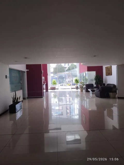 Vendo Oficina de 38.65 m en La Seis de Diciembre y Bossano Quito — imagen 3