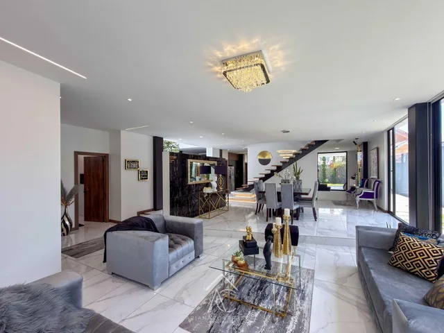 Casa de Lujo en Venta en La Urbanización El Condado — imagen 2