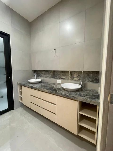 Vendo Casa de Estreno en Urb. El Condado Vicollinci, Guayas — imagen 3