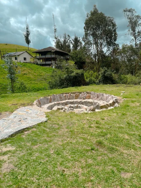 Casa Nueva Estilo Rústico en Tutupali, Azuay — imagen 3