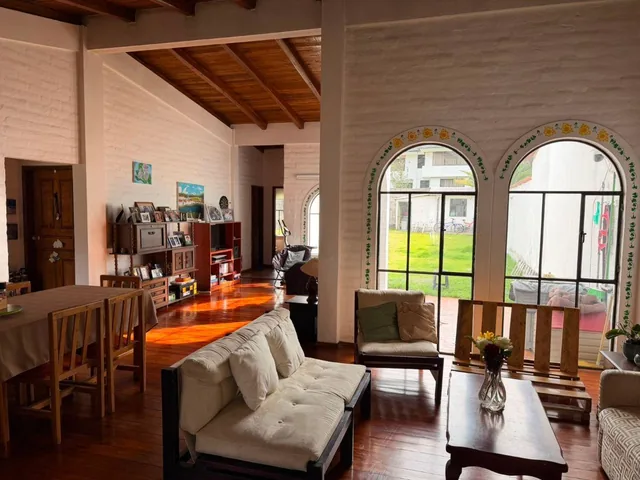 Casa a un Solo Andar de 128 m² y 500 m² de Jardín en Venta en Club Los Chillos - Sangolquí — imagen 2
