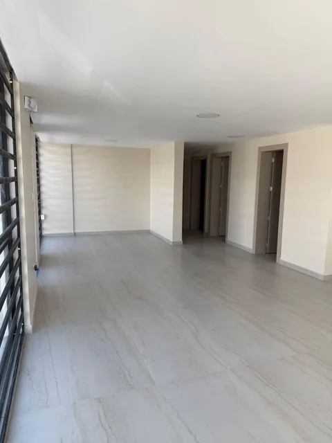 Vendo Propiedad Comercial en Tumbaco Remodelada a Una Cuadra del Banco del Pichincha — imagen 4