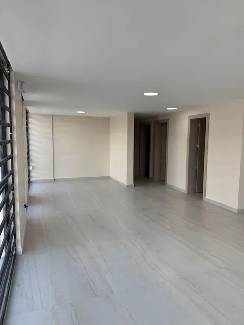 Vendo Propiedad Comercial en Tumbaco Remodelada a Una Cuadra del Banco del Pichincha — imagen 3