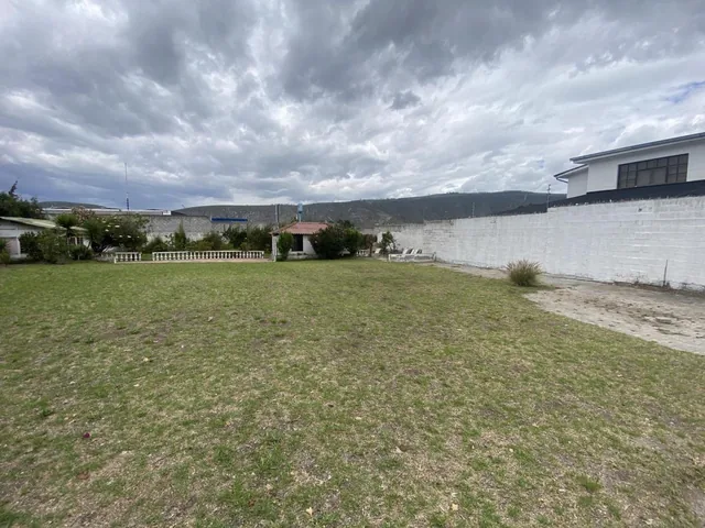 Venta Terreno 1490 m², Dentro de Urbanización, Sector San Antonio de Pichincha — imagen 3
