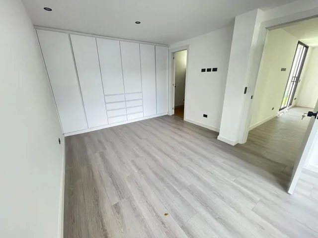 Departamento de Venta en El Sector El Batán de 115 m Mas Patio Privado — imagen 3