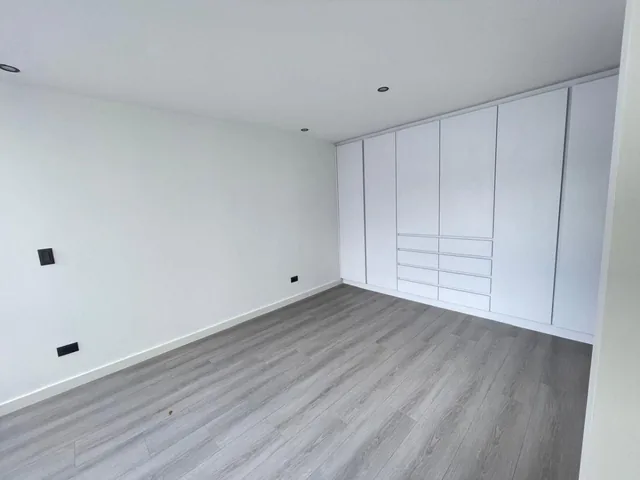 Departamento de Venta en El Sector El Batán de 115 m Mas Patio Privado — imagen 2