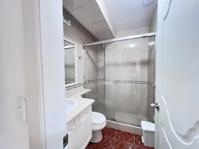 Venta Departamento Dos Dorm. Sector Republica del Salvador — imagen 2