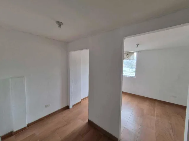 Venta Departamento Dúplex 2 Habitaciones, Parqueo, Ciudad Bicentenario — imagen 3