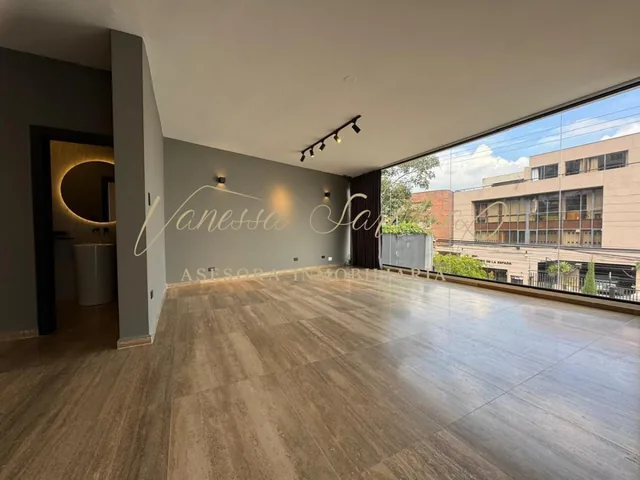Vendo Casa Independiente Remodelada en La Gonzales Suarez, Quito - Ecuador — imagen 4