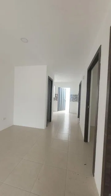 En Venta Linda Casa de Una Planta Ubicada en Paseo del Sol 1, Sin Hipoteca, Libre de Gravámenes. Guayas — imagen 3