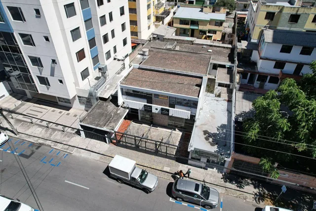 Vendo Amplia Propiedad Comercial Sector Cc. El Jardin — imagen 5