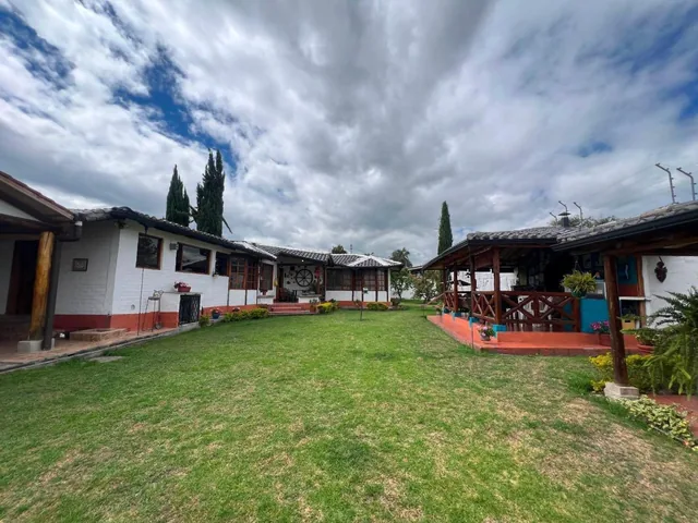 Casa de Una Planta en Venta, Valle de Los Chillos, Sector San Juan de Dios con Amplio Jardin — imagen 2