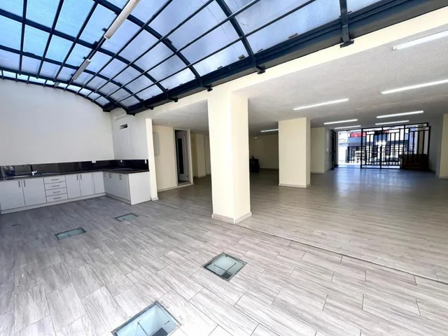 Mv - Sector La Carolina y Atahualpa Local Comercial en Venta de 105 m² — imagen 4