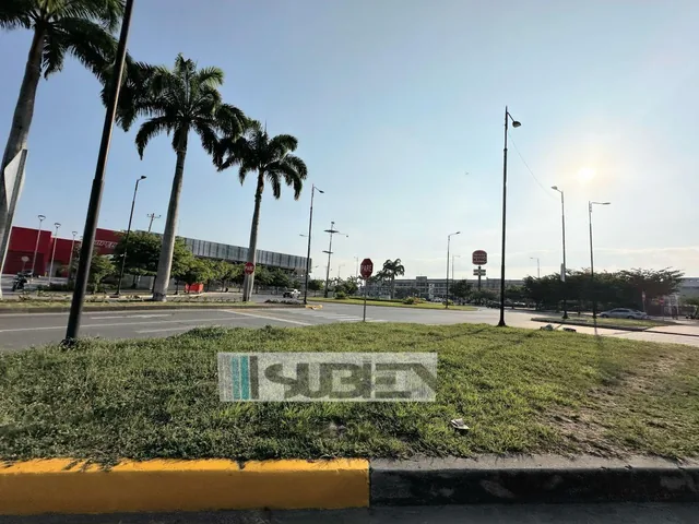 Vendo Local Comercial El Buijo Área Parqueo Útil Restaurantes Oficina Gym 213 m² Cubiertos Una Planta, Guayas — imagen 2