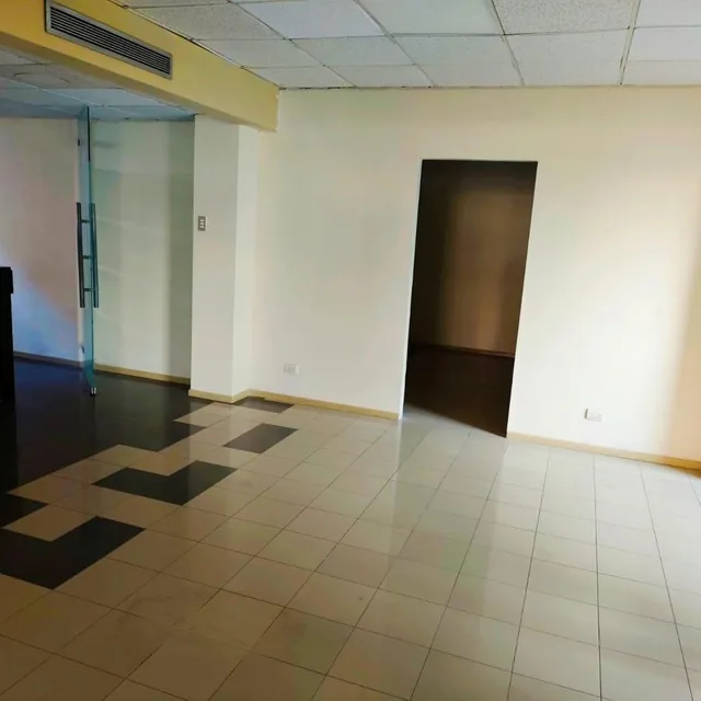 Venta de Oficina, Seguridad 24/7, Alborada 8, Guayas — imagen 3