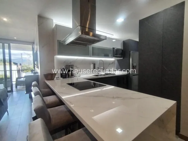 Departamento en Venta / 2 Habitaciones / Dentro de Conjunto - Sector San Juan de Cumbayá — imagen 3