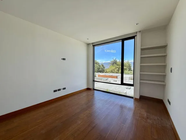 Departamento en Venta, Cumbayá, 2 Dorm., Vista, Terraza, Sala Estar, Piscina — imagen 3