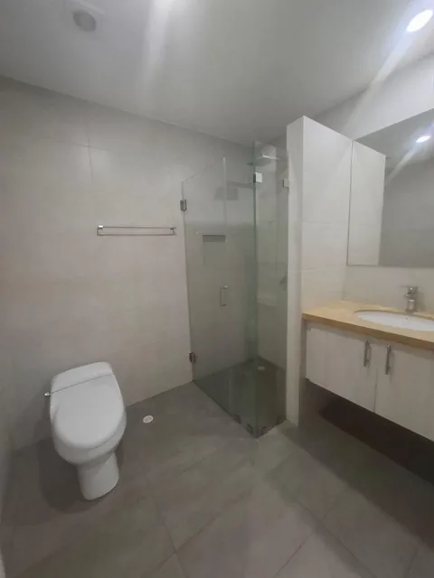 Vendo Moderno Departamento con Balcón - Sector Bellavista Baja — imagen 3