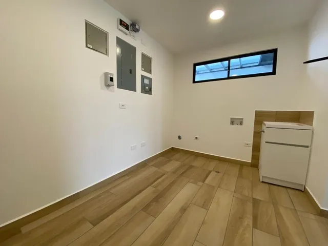 En Venta Casa a Estrenar de 4 Dorm. en Urb. Campo Alegre — imagen 5