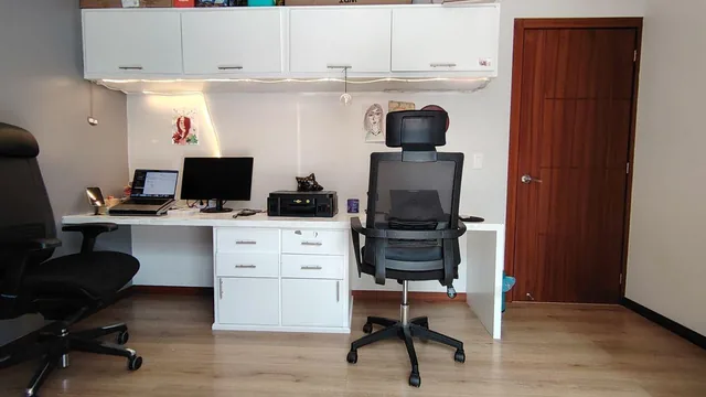 Departamento en Venta con Amplio Patio, Sector Las Acacias Tumbaco — imagen 5