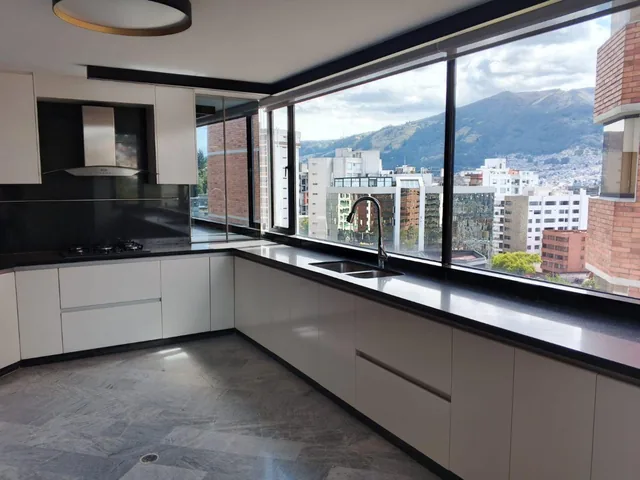 Rento/vendo Penthhouse, Dúplex, 3 Hab, Terraza, con Línea Blanca. González Suárez — imagen 5