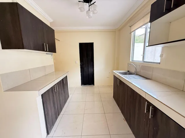 Venta de Casa en La Urb La Joya Etapa Gema Vía Aurora, Guayas — imagen 5