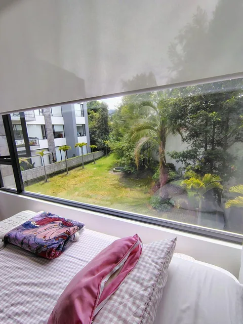 Vendo en Cumbaya Hermoso Departamento 3 Dorm. con Baño en Zona de La Primavera — imagen 5
