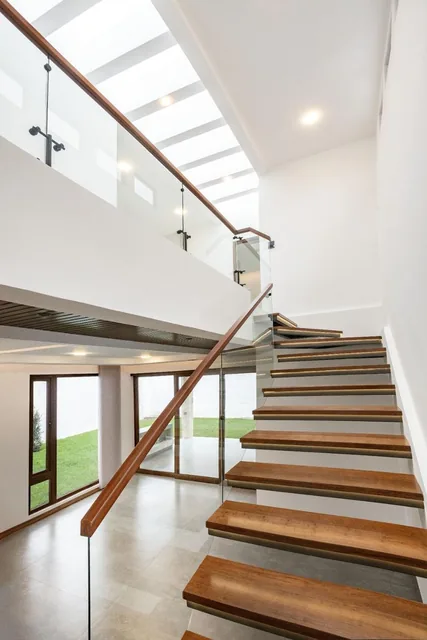 Vendo Casa en Puembo, 3 Dorm. con Espacio Verde y Arboles Importantes — imagen 2
