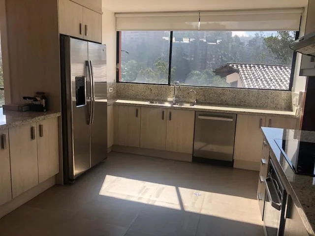 Vendo Hermoso Departamento Duplex / Sector Gonzalez Suarez — imagen 5