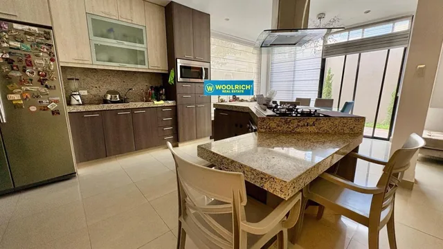 Puerto Azul, Vendo Departamento Planta Baja, 2 Dorm, 200 m², Guayas — imagen 2