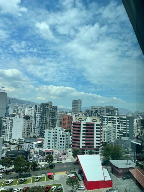 Vendo Lujoso Departamento Amoblado o Sin Muebles - Sector Centro Norte — imagen 4