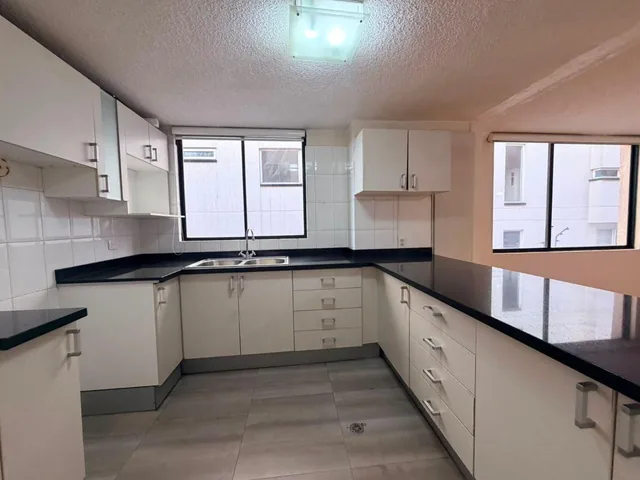 En Venta | Departamento Sector Monteserrín 3 Habitaciones — imagen 2
