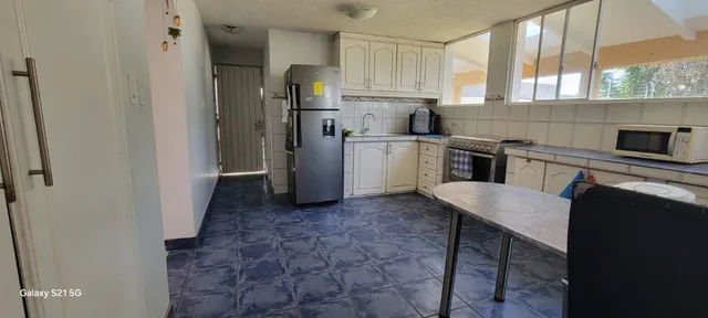 Casa en Venta con 3 Dorm. y Terreno en Lumbisi — imagen 3