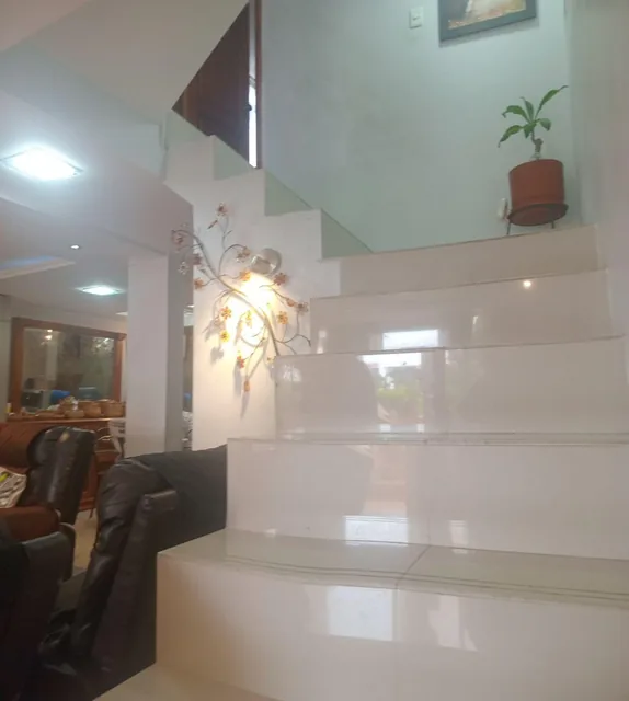 Casa Moderna en La Armenia | Frente Al Parque | Remodelada | Acepto Financiamiento — imagen 3