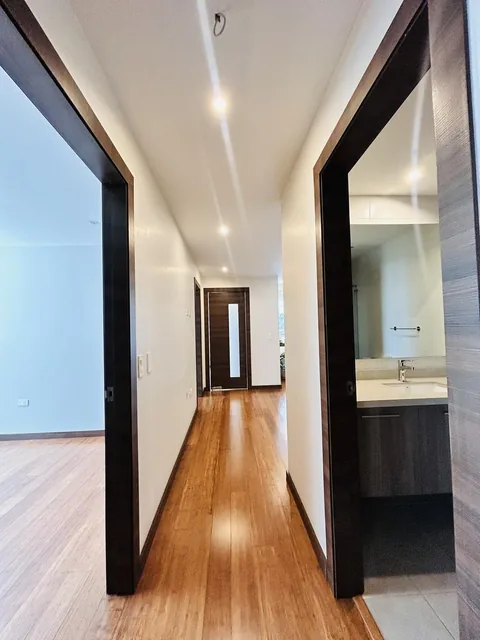 Amplio Departamento con Acabados de Lujo, Edificio Sabadell, Quito Tenis — imagen 4