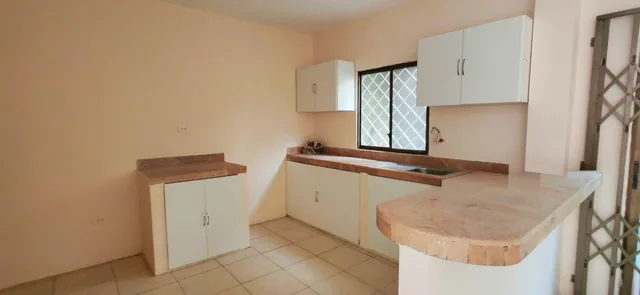 Casa en Venta Mucho Lote Etapa 6 Frente Al Mall, Guayas — imagen 3