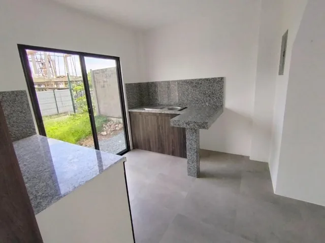 Casa de Estreno en Villas del Rey Etapa Harry, Guayas — imagen 4