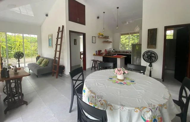 Hermosa Casa de Venta (Pedro Vicente Maldonado) en Urbanización Privada — imagen 2