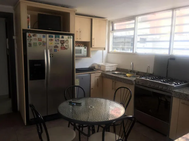 Venta Casa 200 m², Sector El Batán, a 1 Cuadra de Av Gaspar de Villarroel y Shyris, Quito — imagen 5