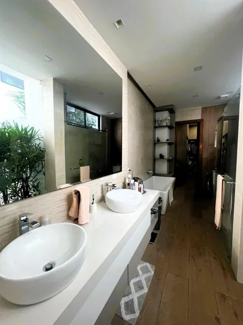 Vendo. Samborondon. Mocoli. Propiedad. Al Lago. 2 Plantas. 3 Habitaciones., Guayas — imagen 3