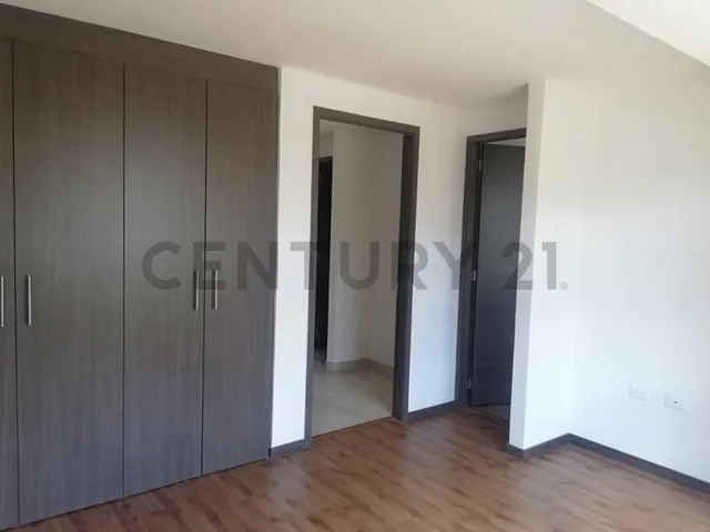 De Oportunidad Casa Pomasqui — imagen 3
