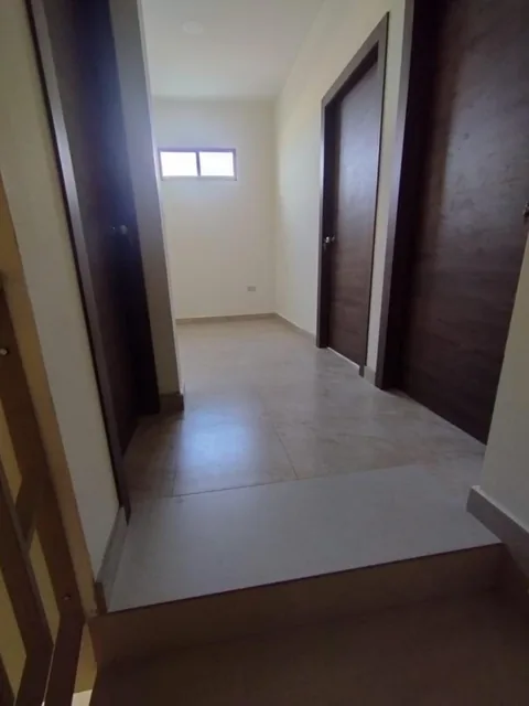 Venta Casa de Estreno - Ciudadela Guayacanes - Garaje (Wt), Guayas — imagen 2